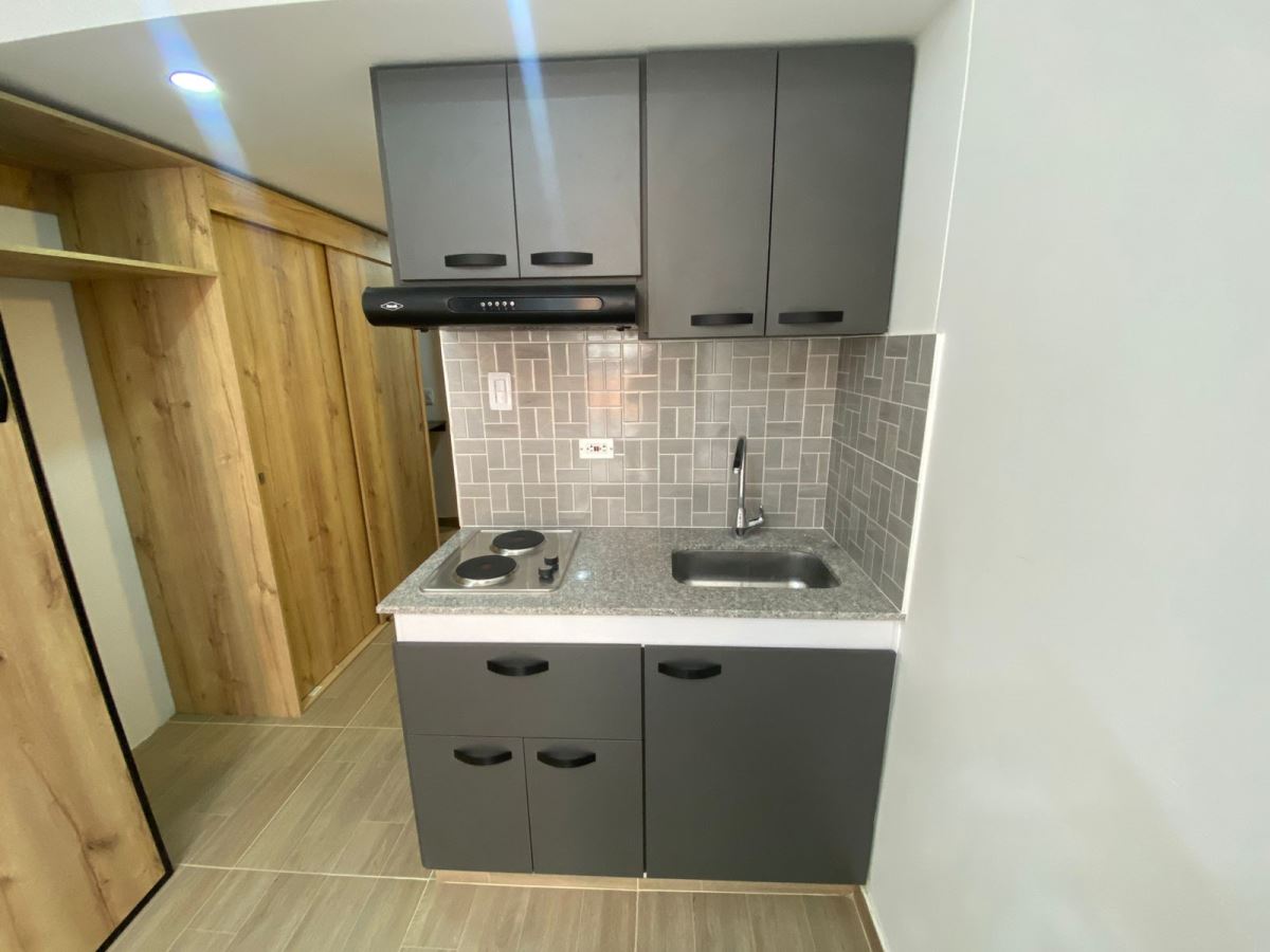 Apartamento en Arriendo - Bogota, LOS CEDROS 4342