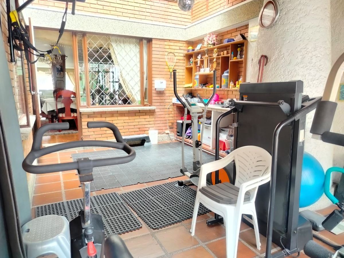 Casa en Venta - Bogota, SANTA BIBIANA 4977