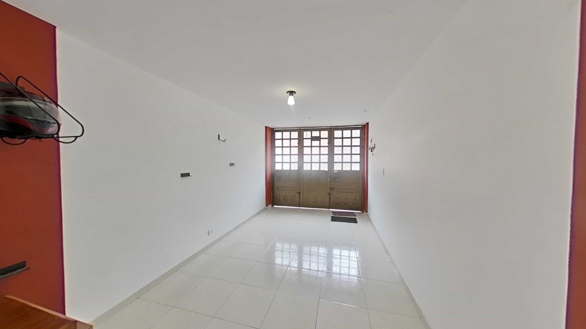 Casa en Venta - Bogota, SAN CIPRIANO 3980