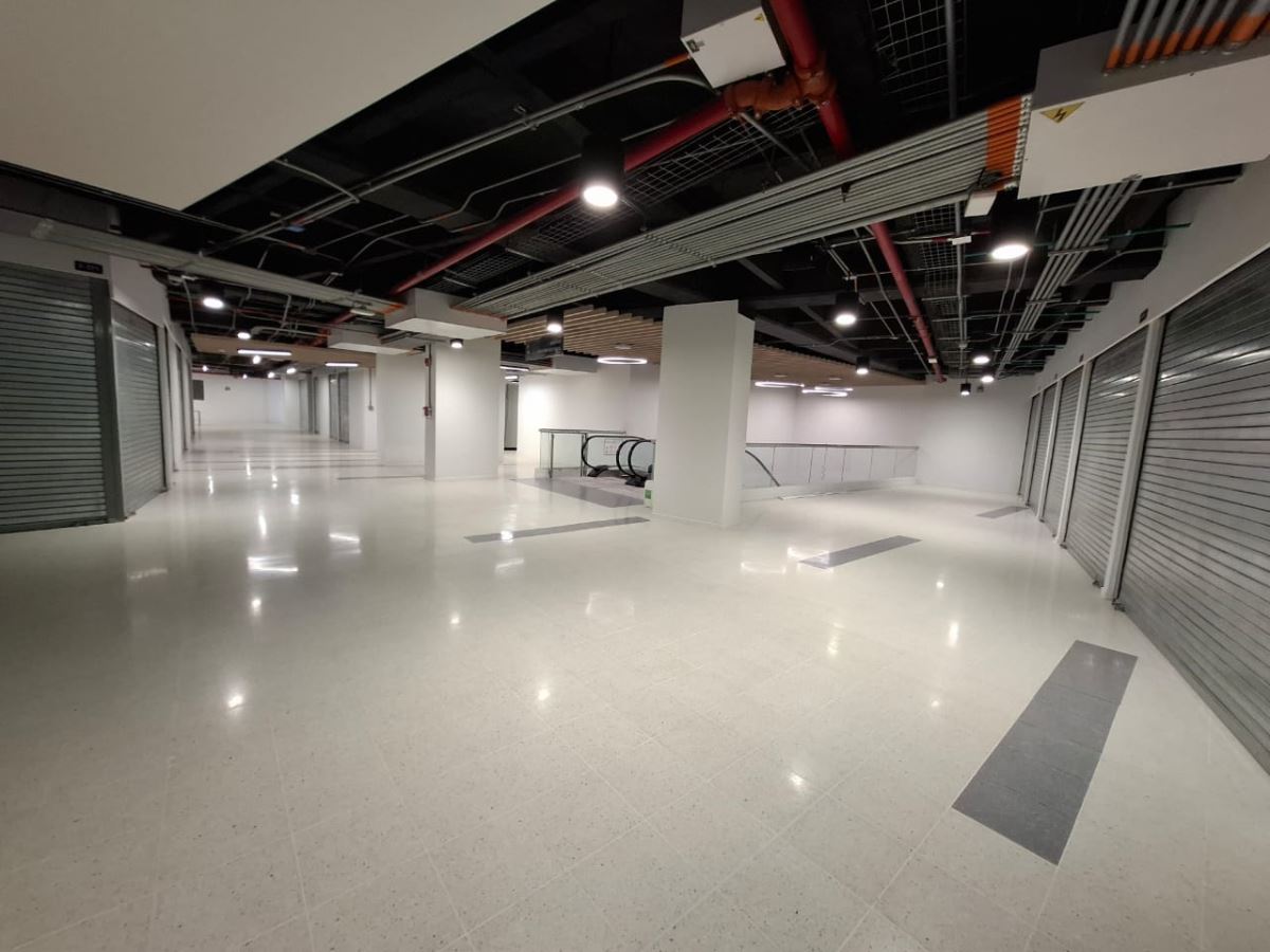 Local en Arriendo - Bogota, LA SABANA 4001