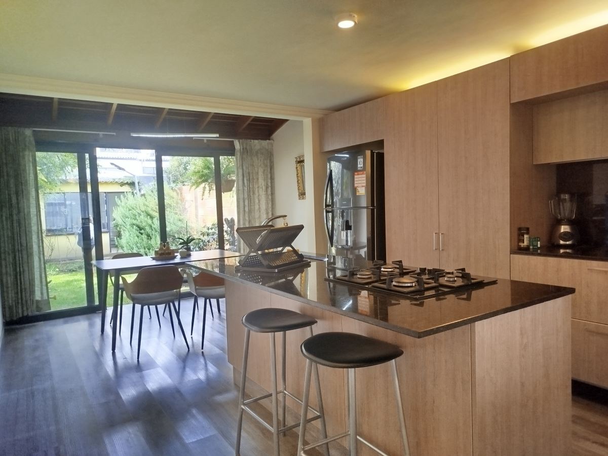 Casa en Arriendo - Bogota, NIZA 4198