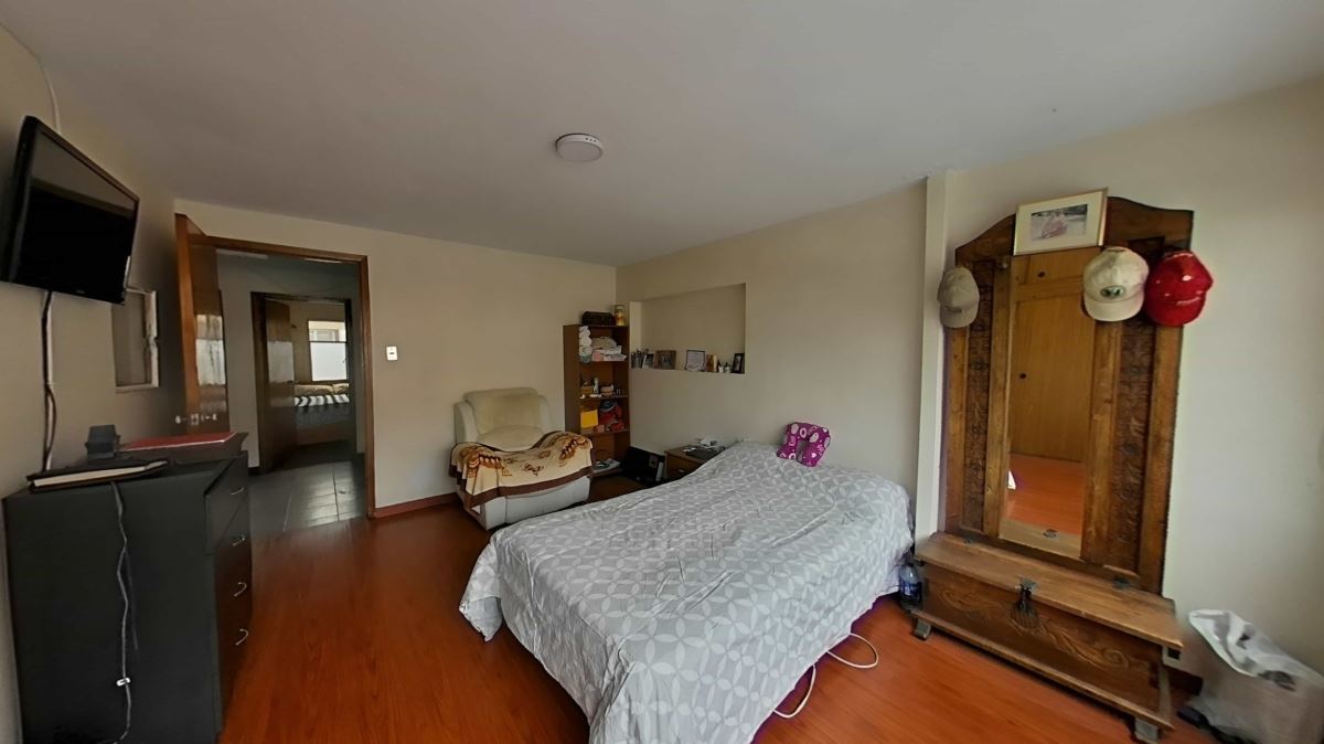Casa en Venta - Bogota, SANTA ISABEL 4284