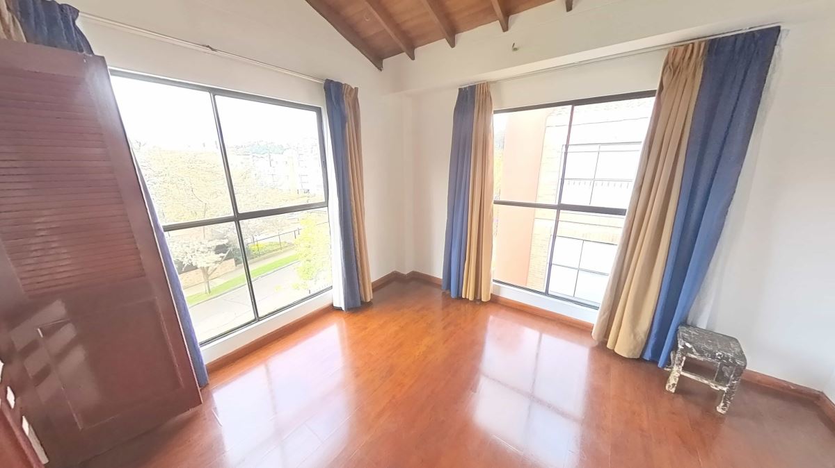 Casa en Venta - Bogota, GRATAMIRA 4075