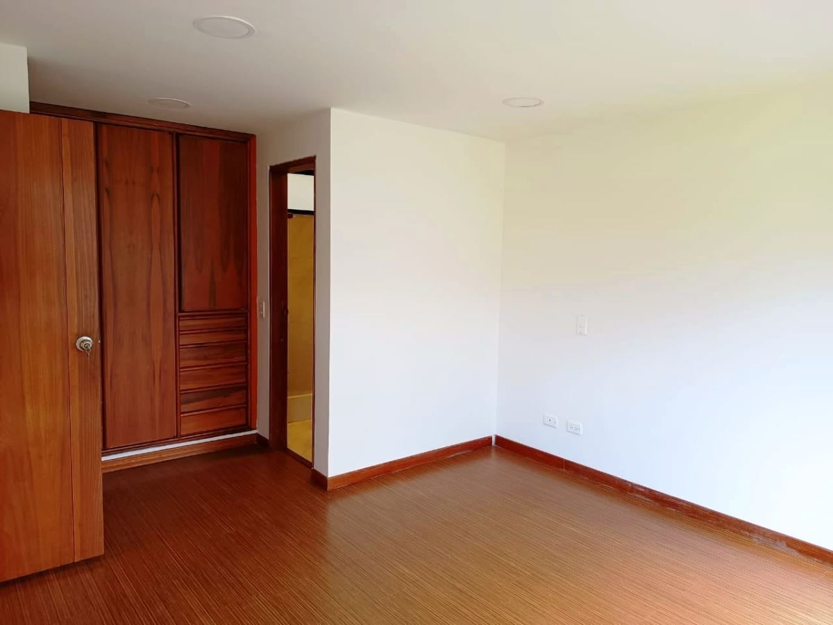 Apartamento en Arriendo - Bogota, SANTA BÁRBARA 6246
