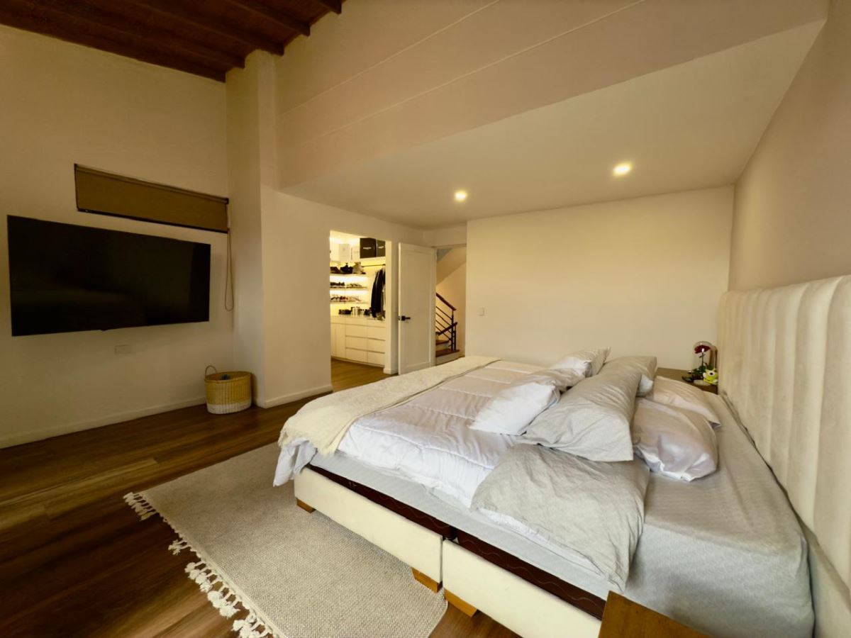 Casa en Venta - Bogota, GRATAMIRA 3796