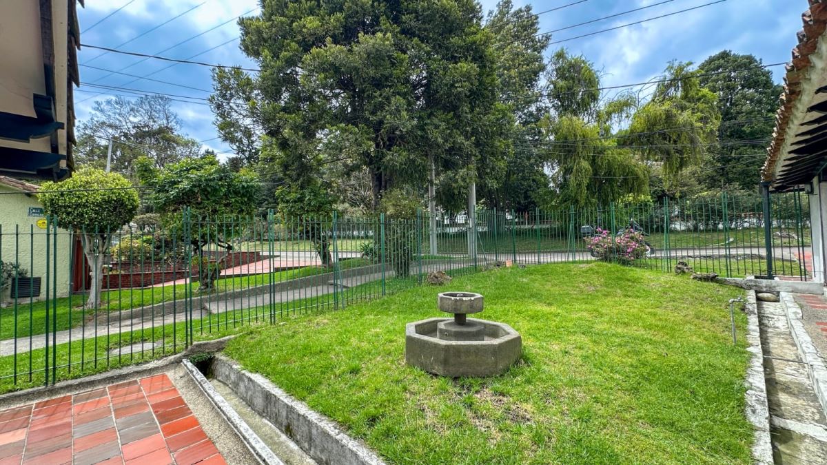 Casa en Arriendo - Bogota, NIZA 5950