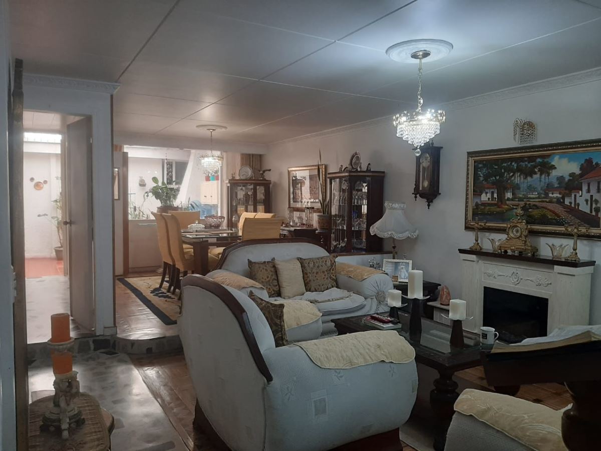 Casa en Venta - Bogota, NORMANDÍA 4901