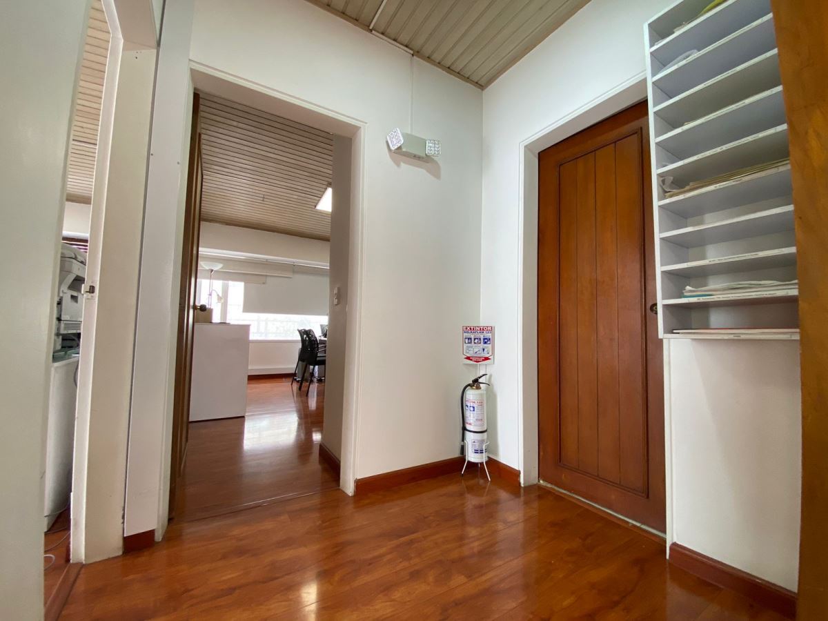 Casa en Arriendo - Bogota, SANTA BÁRBARA 3360