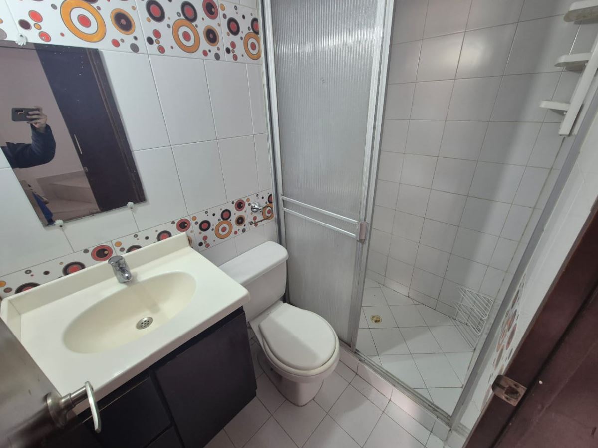 Casa en Arriendo - Bogota, CASTILLA 1370