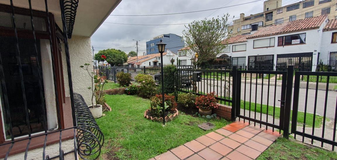 Casa en Arriendo - Bogota, PONTEVEDRA 3107
