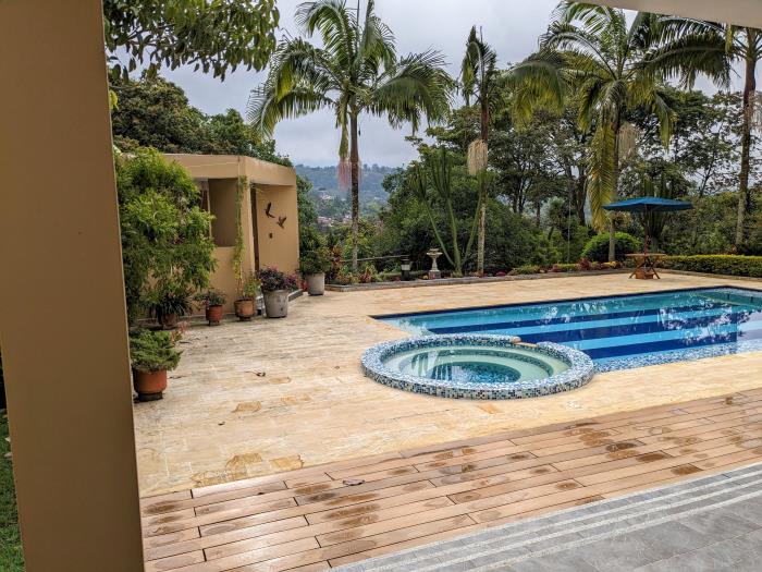 Casa en Venta - Silvania,  2267