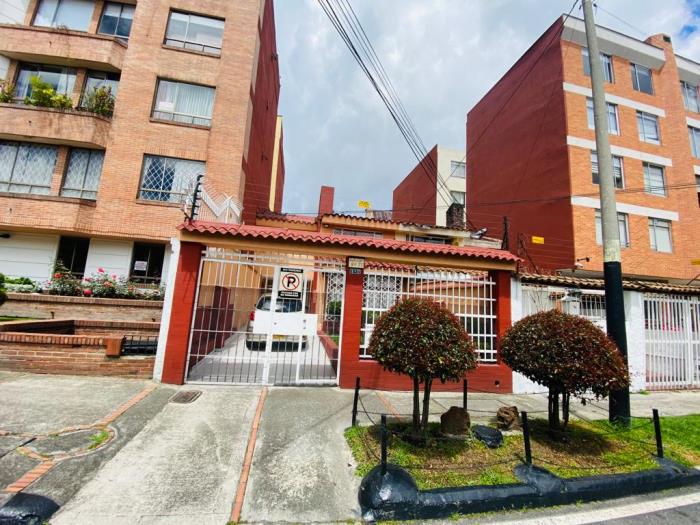 Casa en Venta - Bogota, MONTEVIDEO 3403
