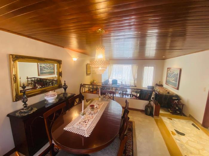 Casa en Venta - Bogota, EL CONTADOR 2384