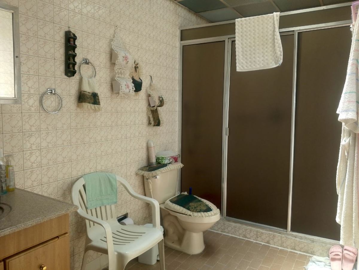 Casa en Venta - Bogota, SAN FELIPE 5045