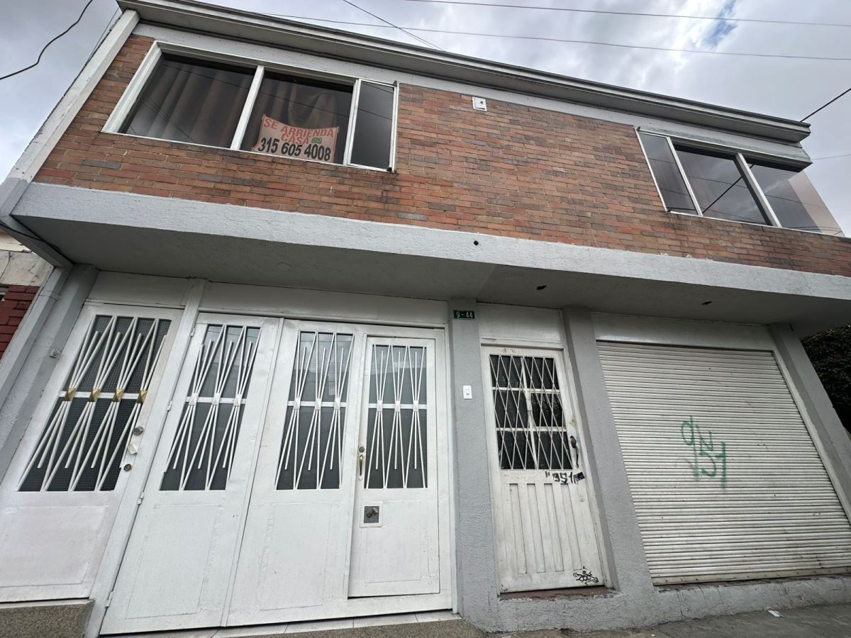 Casa en Arriendo - Bogota, VILLA ALSACIA 5346