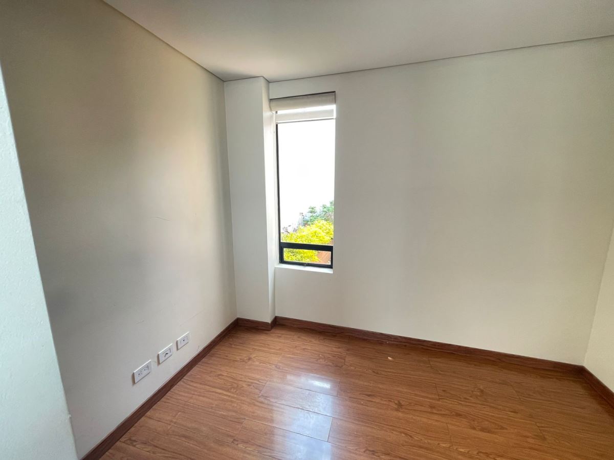 Casa en Arriendo - Bogota, ALHAMBRA 6053