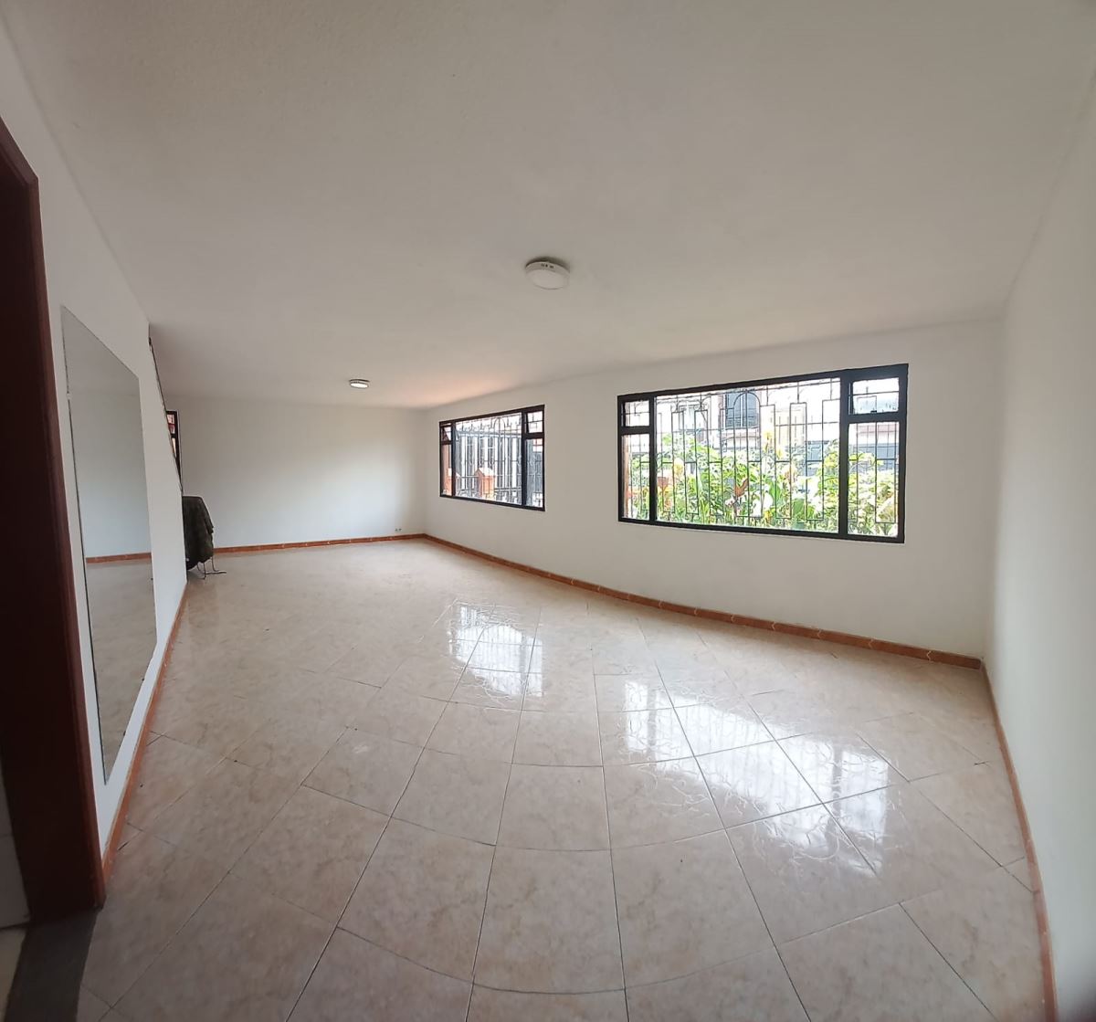 Casa en Venta - Bogota, NORMANDÍA 3806