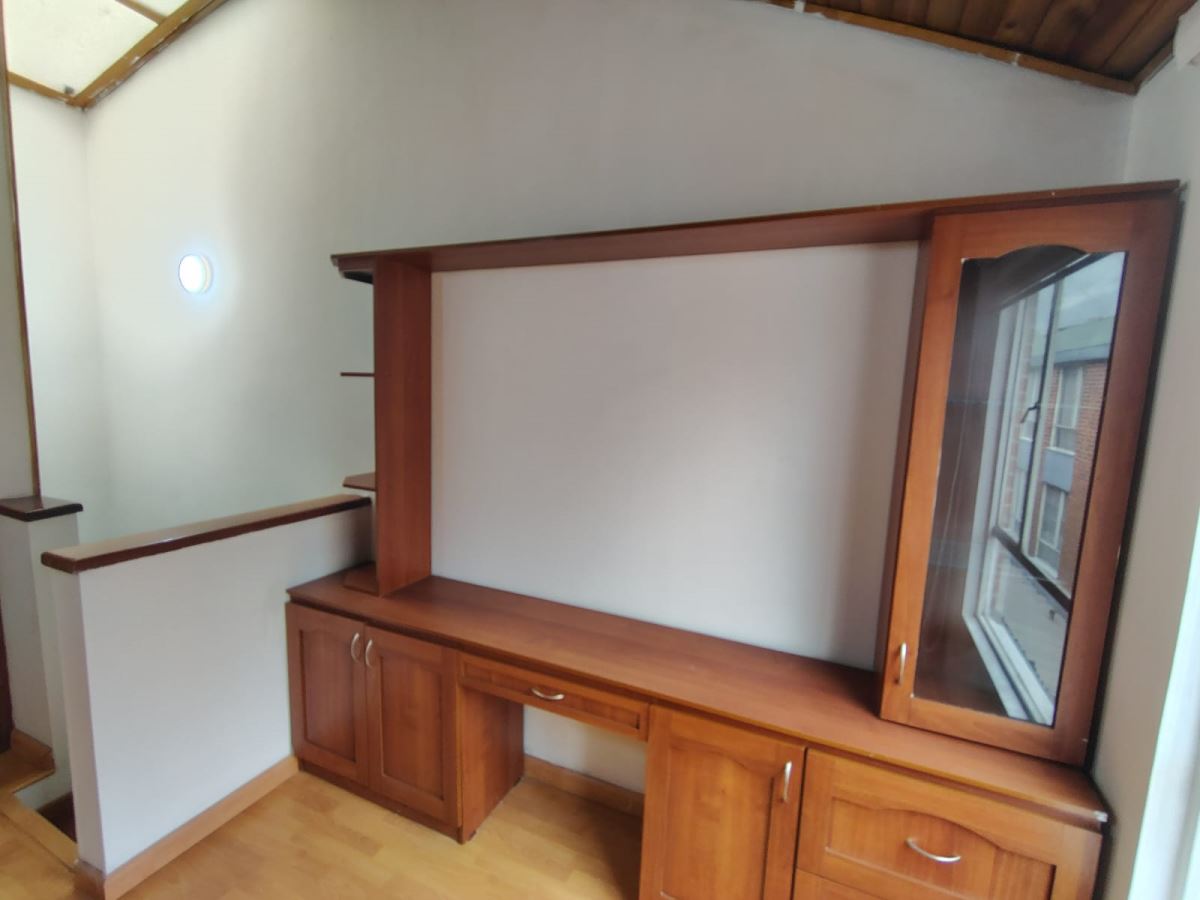 Casa en Venta - Bogota, VILLA ALSACIA 5784