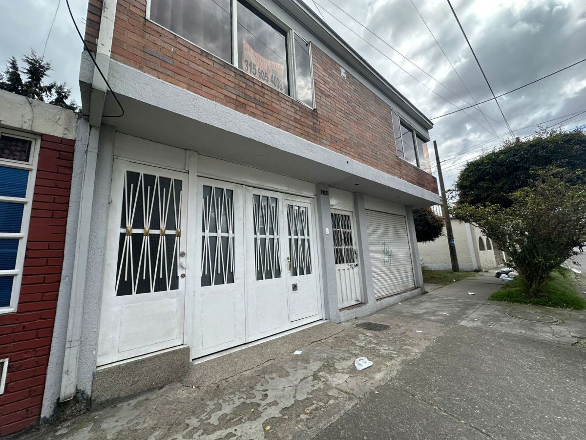 Casa en Arriendo - Bogota, VILLA ALSACIA 5347