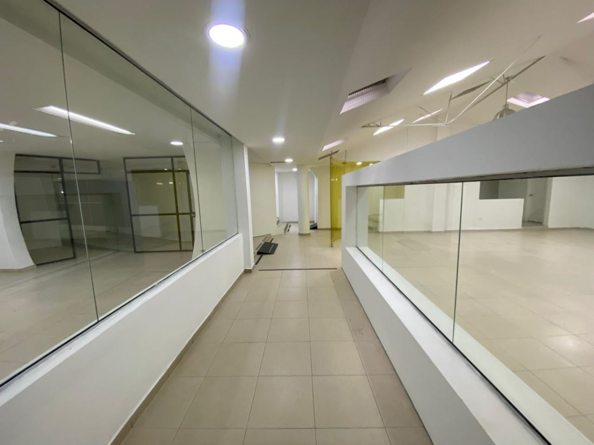 Casa en Arriendo - Bogota, LAGO GAITÁN 4446