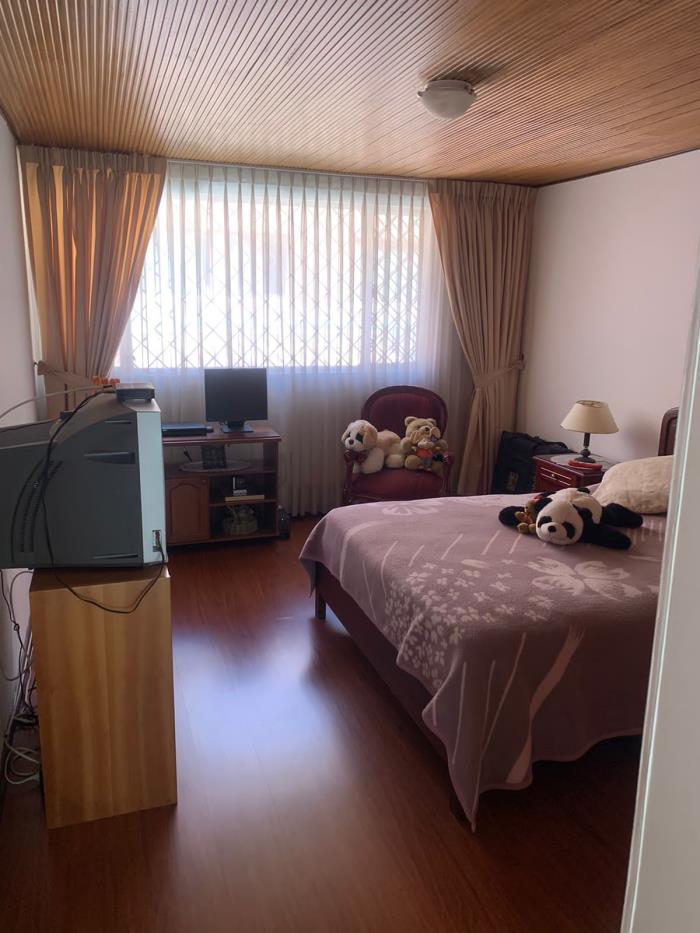 Casa en Venta - Bogota, LISBOA 2455