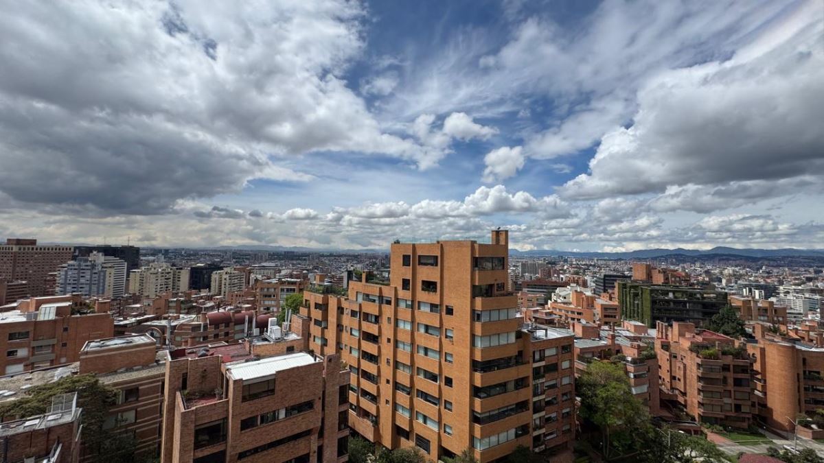 Apartamento en Arriendo - Bogota, LOS ROSALES 5361