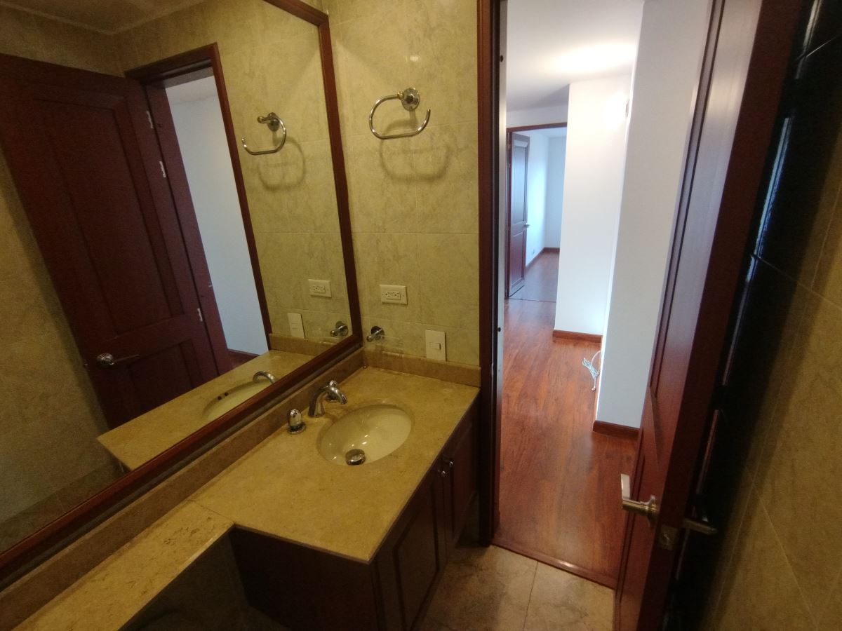 Apartamento en Arriendo - Bogota, COLINA NORTE 5966