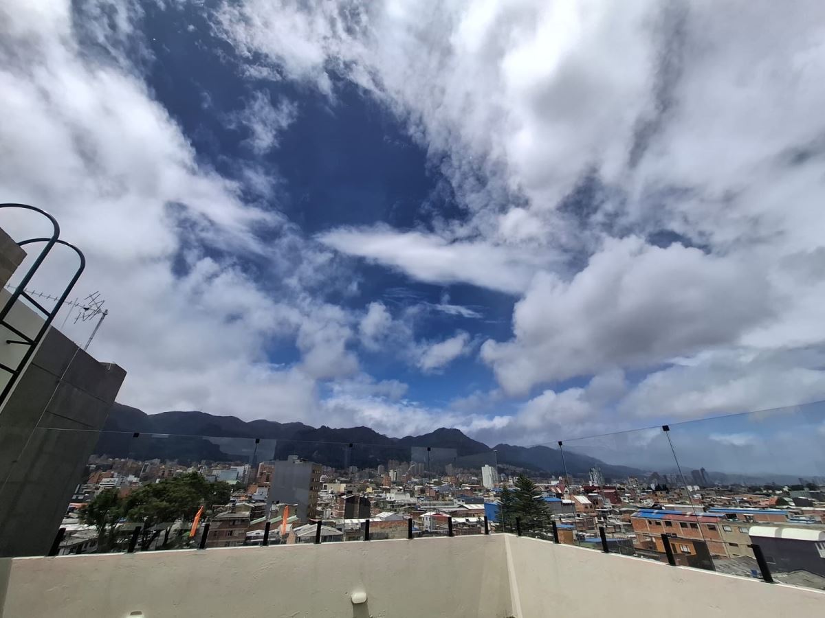 Apartamento en Arriendo - Bogota, LOS ALCAZARES 6198