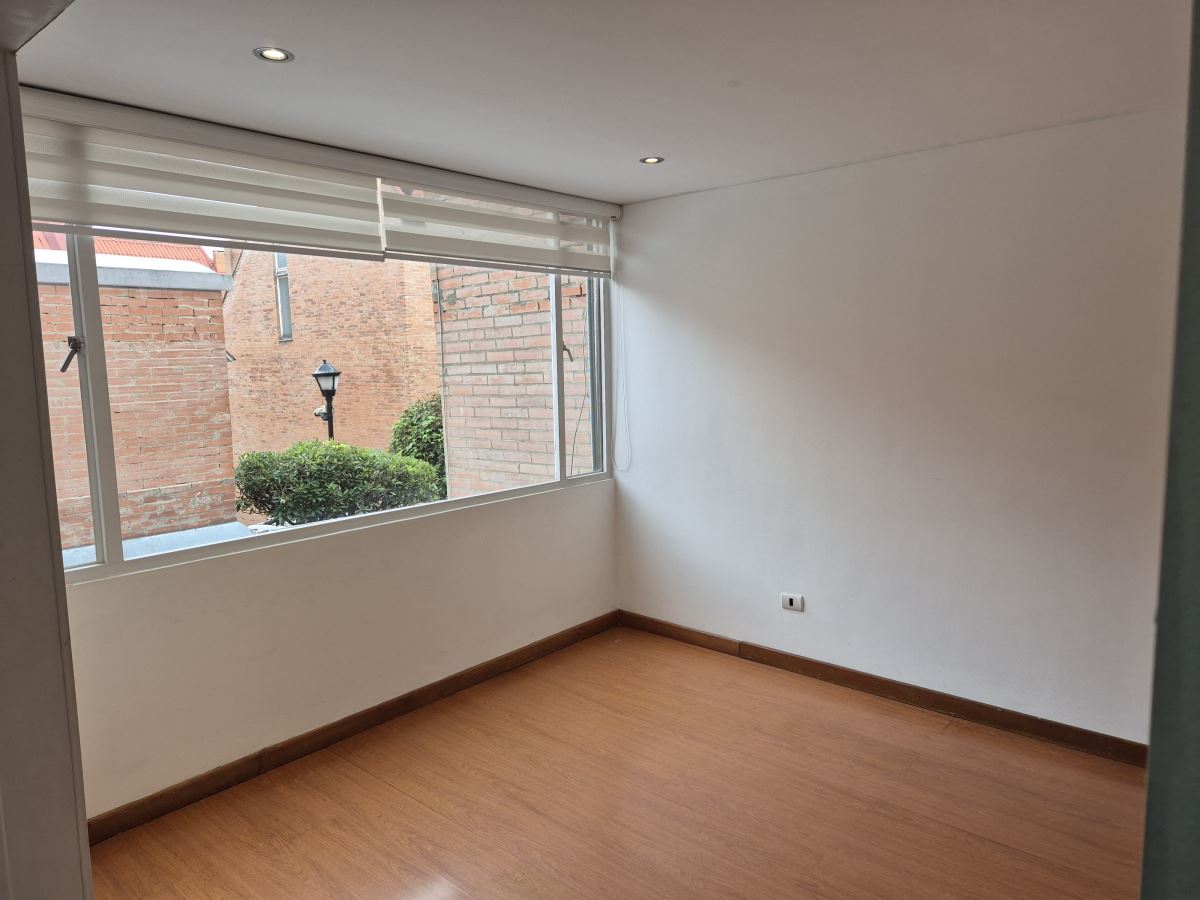 Casa en Arriendo - Bogota, BALMORAL NORTE 5295