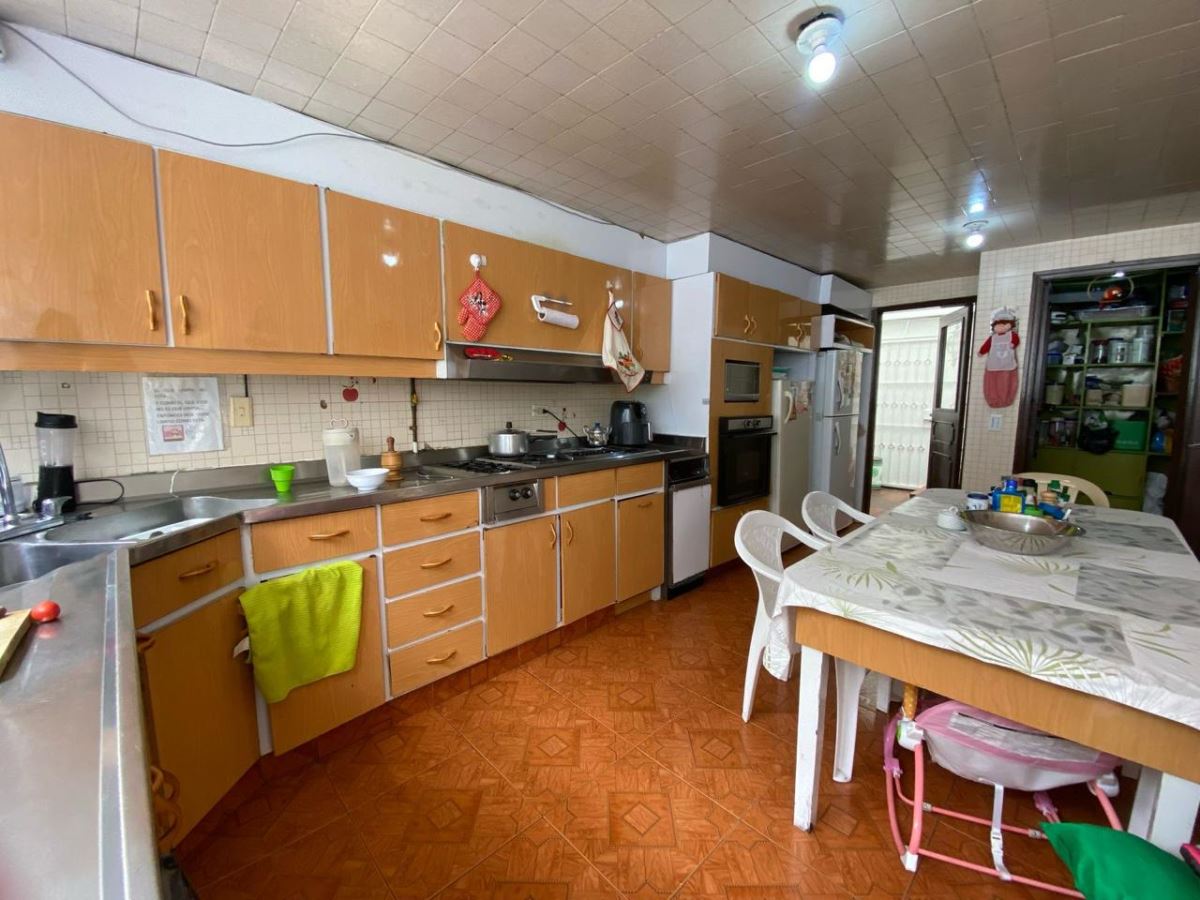 Casa en Arriendo - Bogota, SANTA BARBARA ORIENTAL 3939