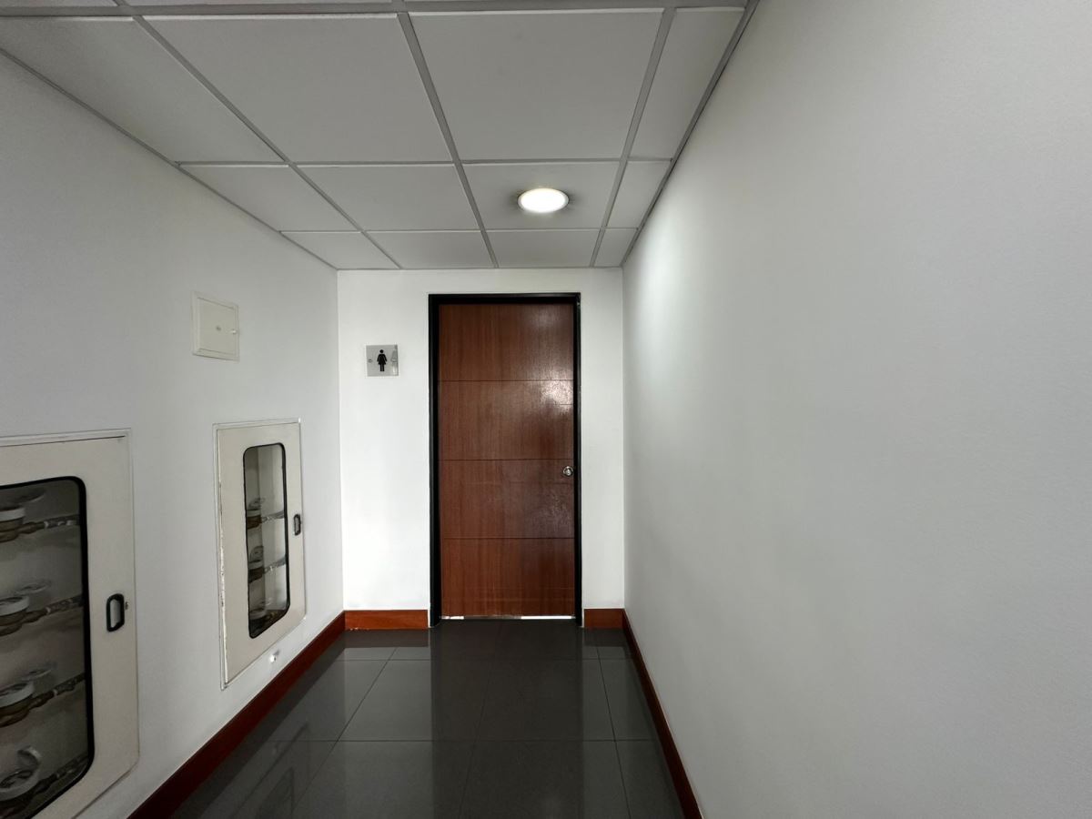 Oficina en Arriendo - Bogota, PUERTA DE TEJA 4723