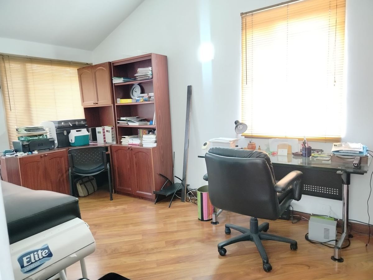 Casa en Venta - Bogota, LISBOA 3795