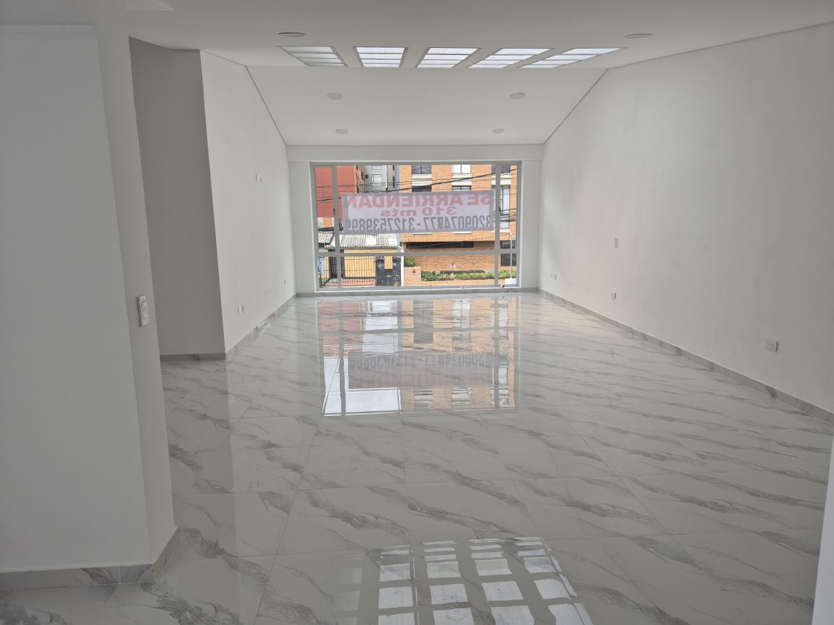 Local en Arriendo - Bogota, LOS CEDROS 5238