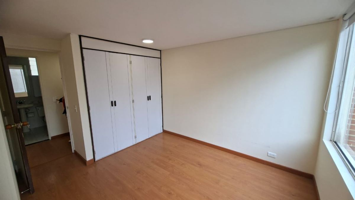 Apartamento en Arriendo - Bogota, LAGO GAITÁN 1252