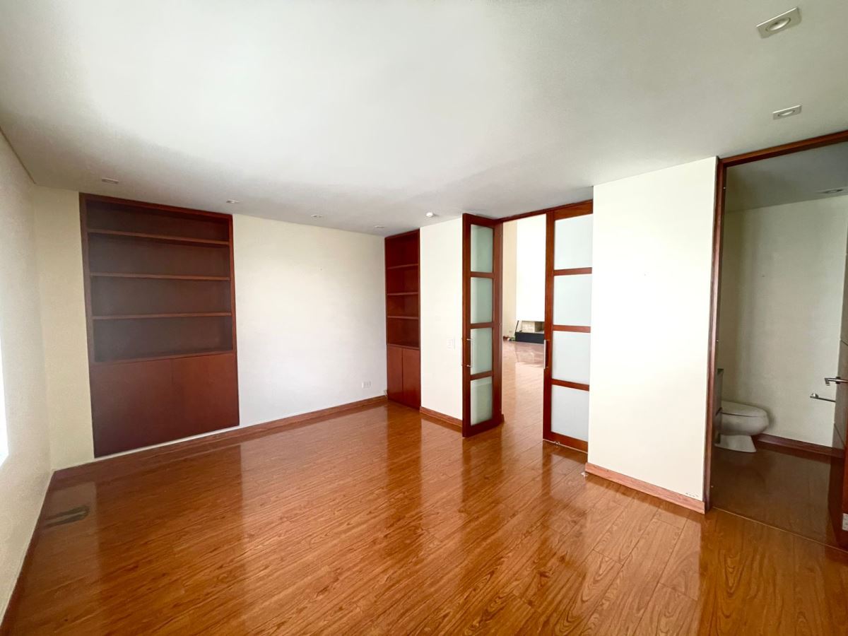 Casa en Arriendo - Bogota, ALHAMBRA 6053