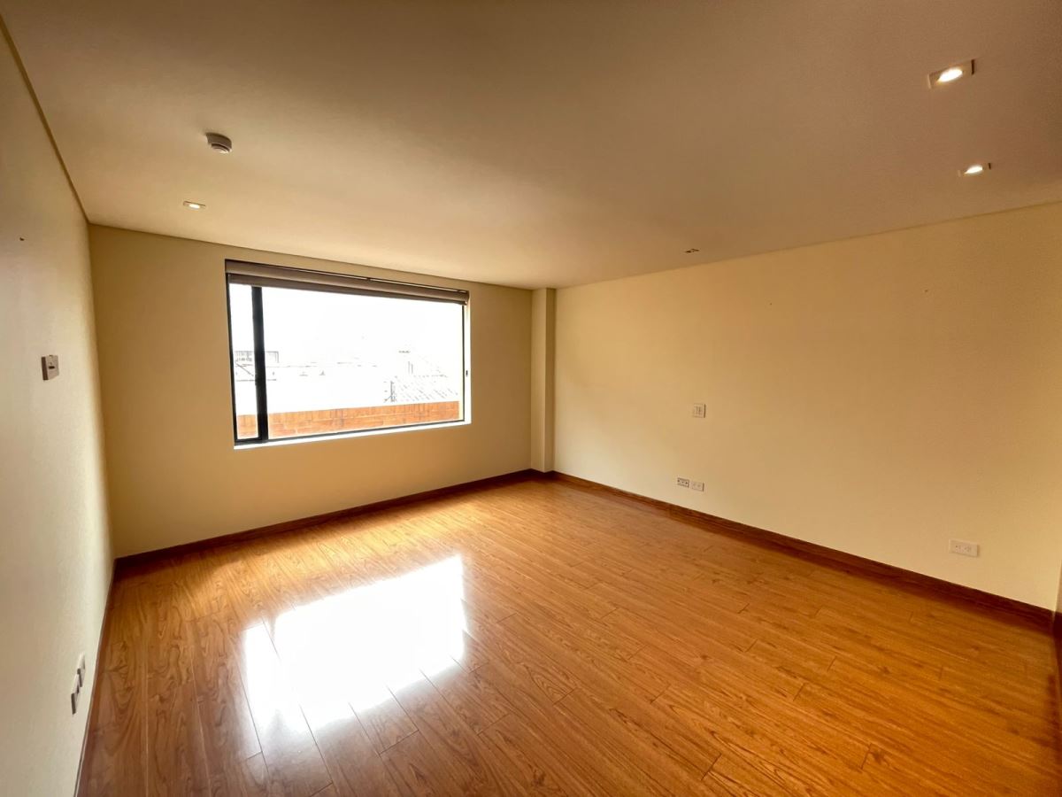 Casa en Arriendo - Bogota, ALHAMBRA 6053