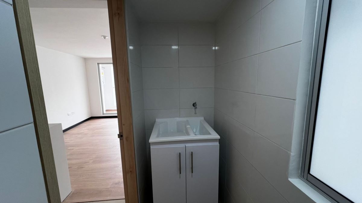 Apartamento en Arriendo - Bogota, NUEVA CASTILLA 5803