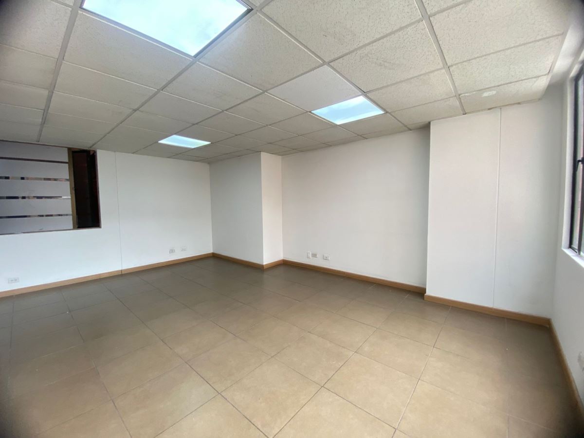 Oficina en Arriendo - Bogota, LAGO GAITÁN 870