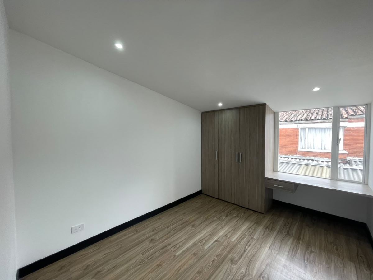 Casa en Arriendo - Bogota, PONTEVEDRA 6328