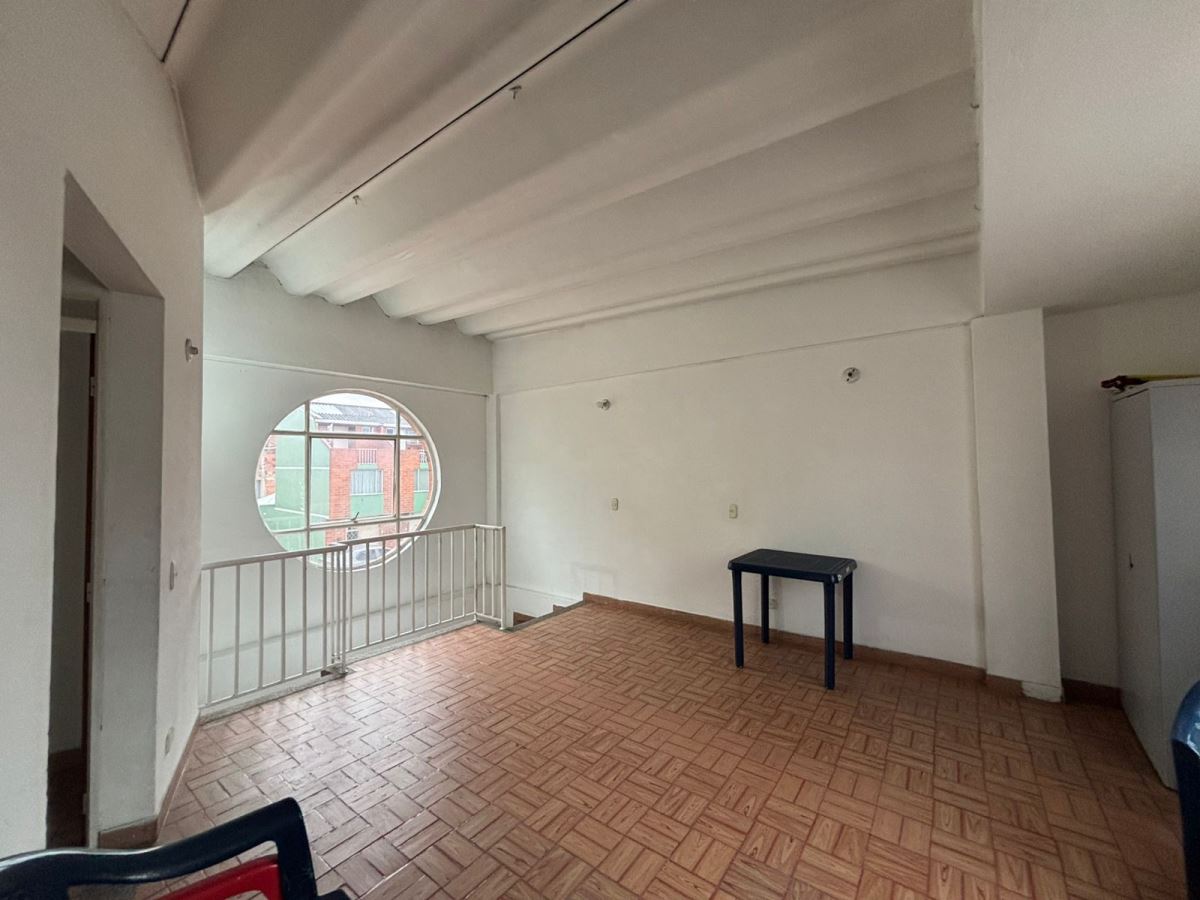 Casa en Venta - Bogota, SAN ANTONIO 5922