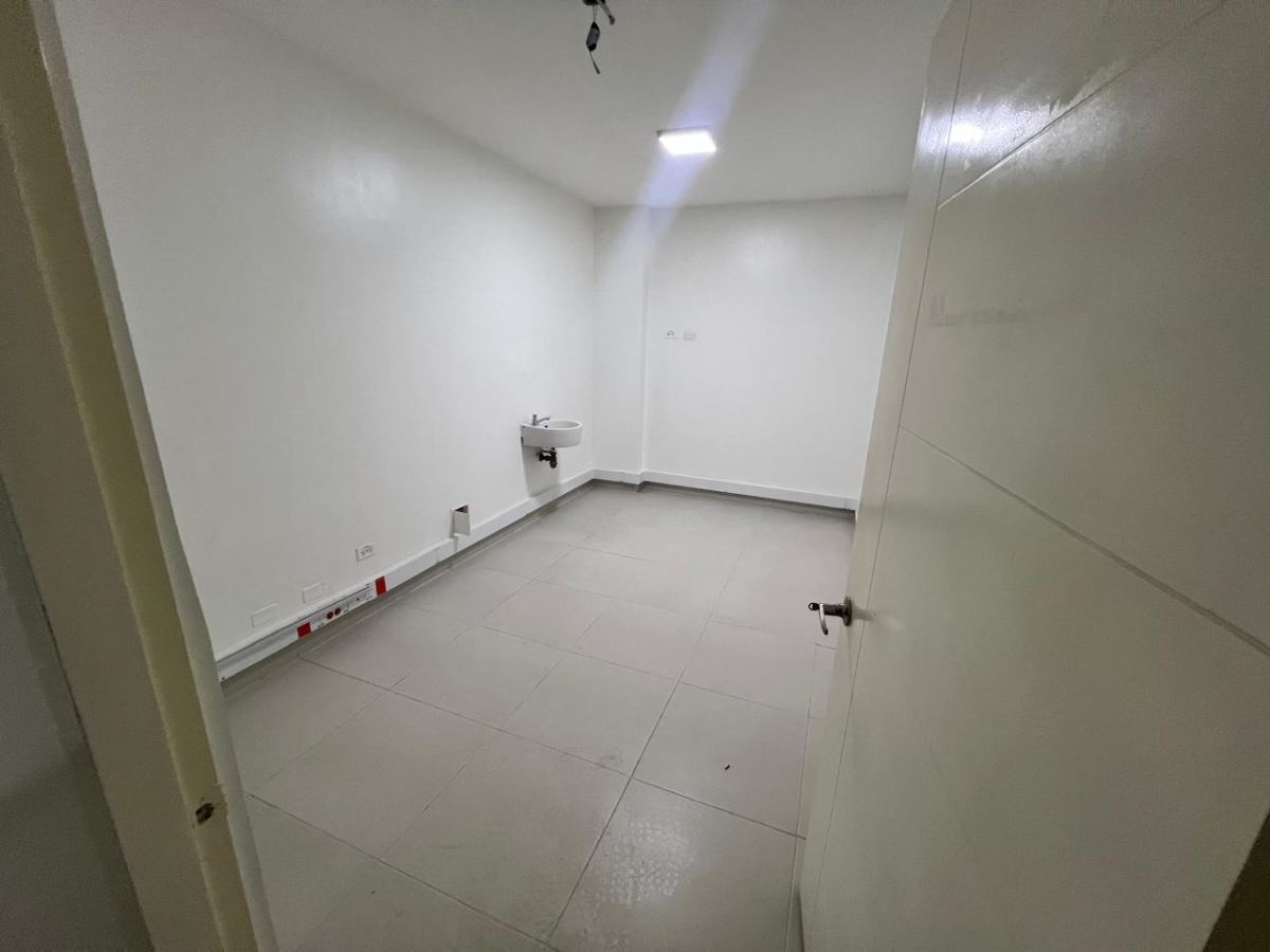 Local en Arriendo - Bogota, RESTREPO 4638