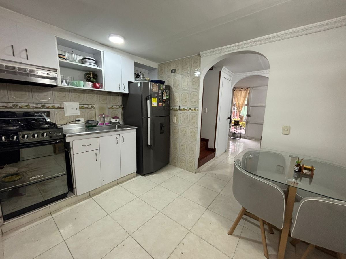 Casa en Venta - Bogota, SAN ANTONIO 5922