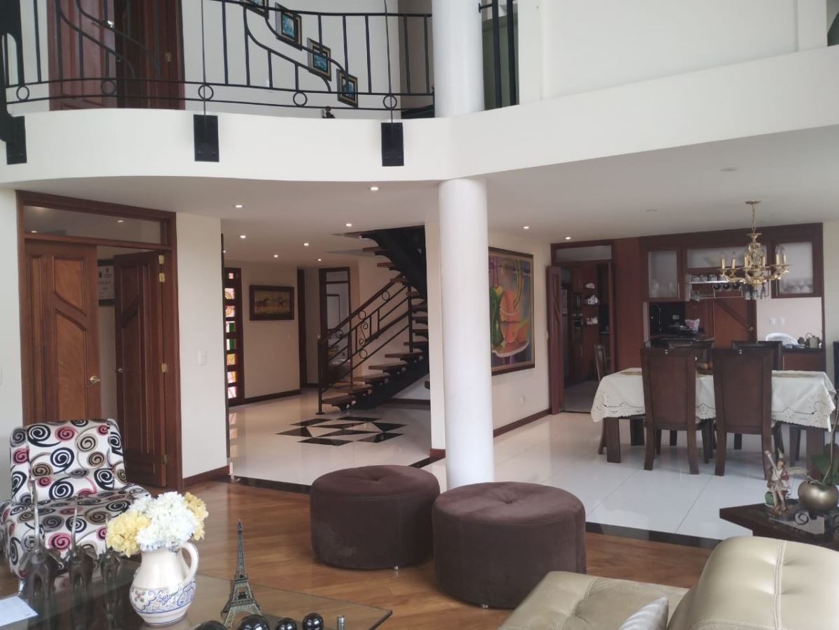 Casa en Arriendo - Bogota, SAN JOSÉ DE BAVARIA 3299