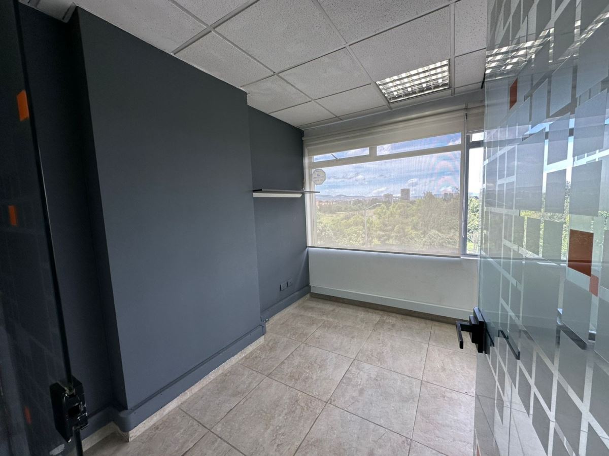 Oficina en Arriendo - Bogota, PUERTA DE TEJA 4723