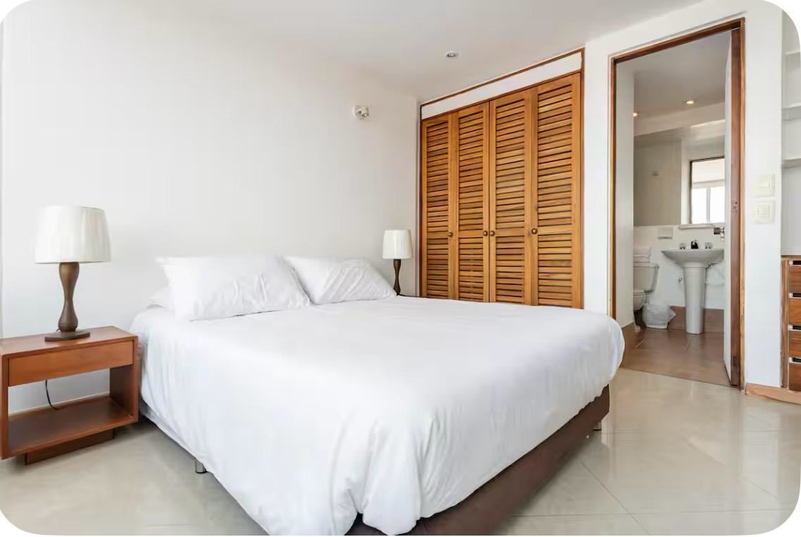 Apartamento en Arriendo - Bogota, LOS ROSALES 5361
