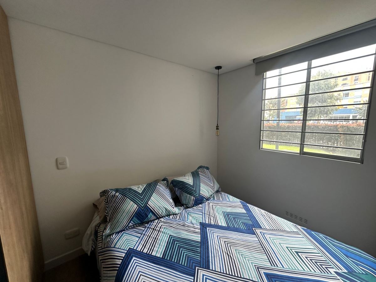 Apartamento en Arriendo - Bogota, CAPELLANÍA 4724