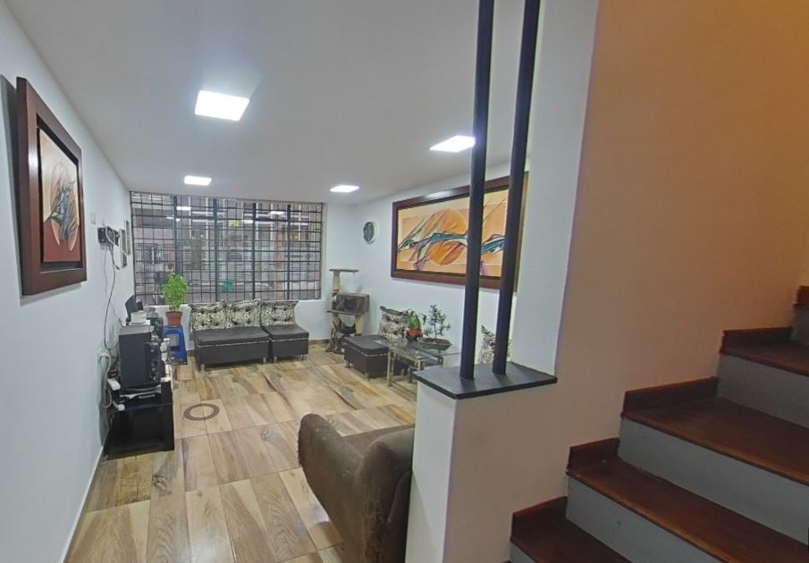 Casa en Venta - Bogota, SAN LUIS 2940