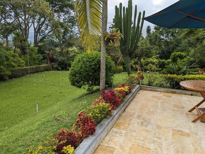 Casa en Venta - Silvania,  2267