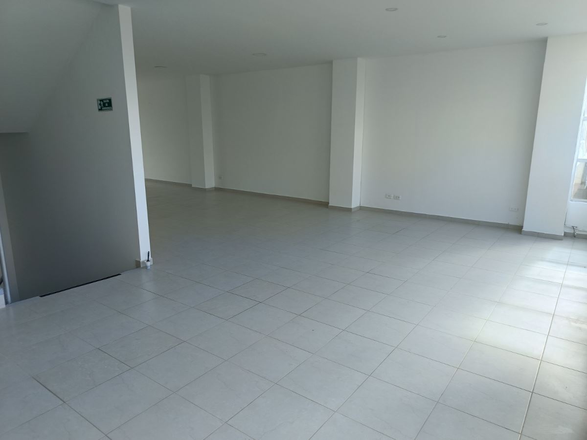 Casa en Arriendo - Bogota, PRADO VERANIEGO 6126