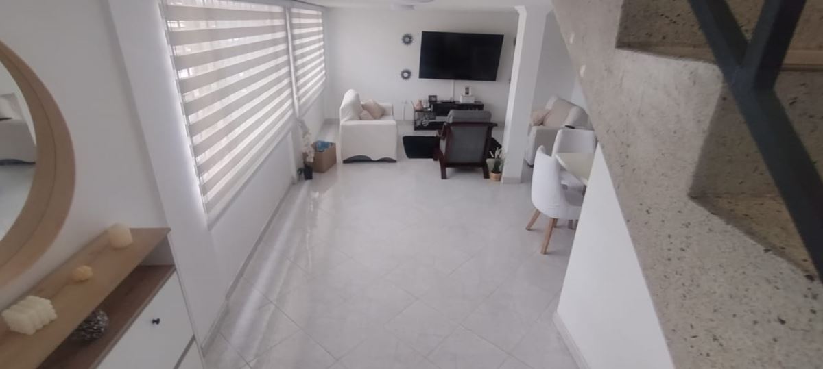 Casa en Arriendo - Bogota, SAN JOAQUÍN 5189